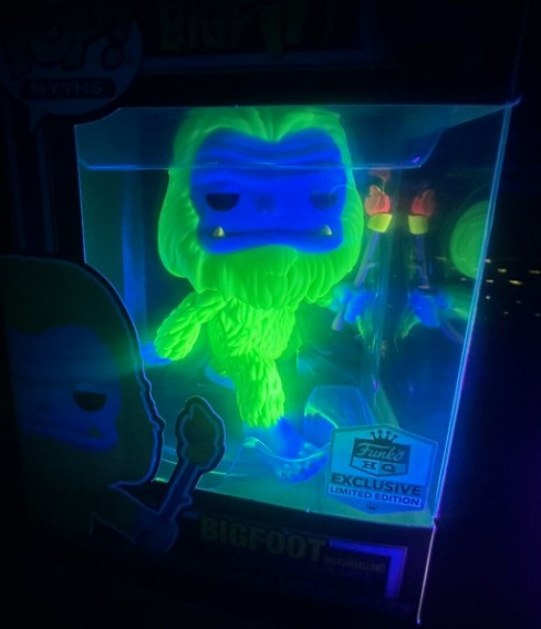 Funko Pop Myths: BIGFOOT Marshmallow Black Light FunkoHQ Exclusive